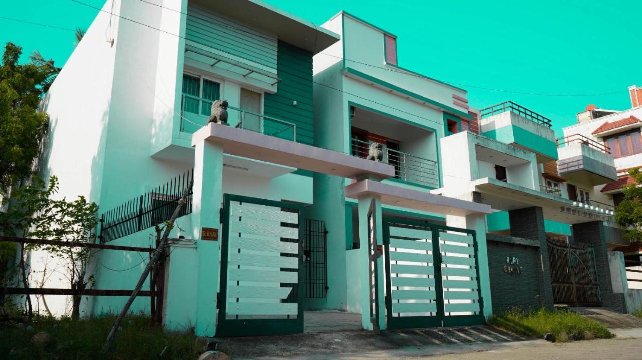 Bacardi House Hotel Chennai Bagian luar foto