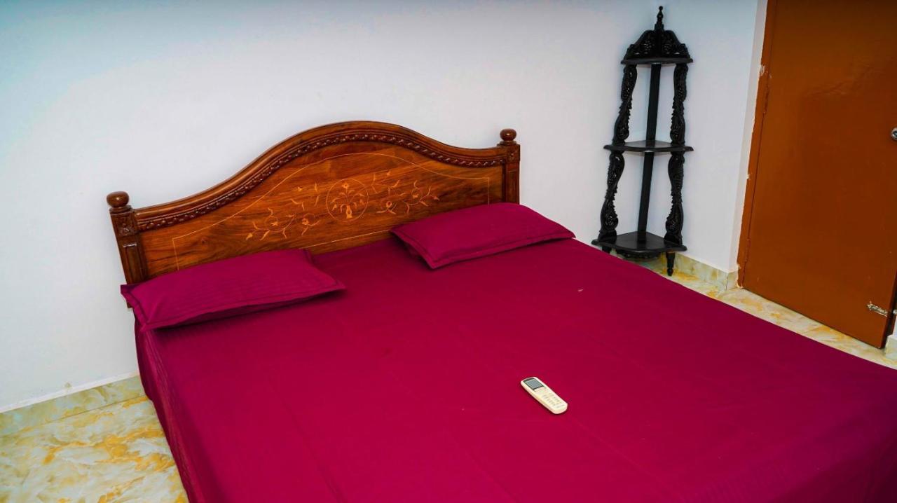 Bacardi House Hotel Chennai Bagian luar foto